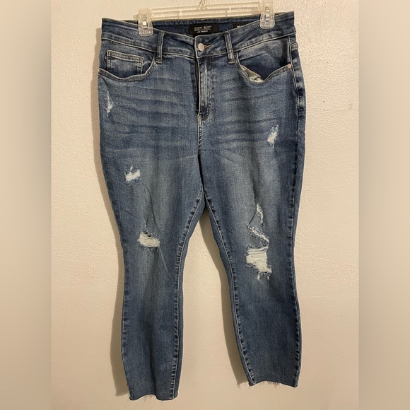 Judy Blues - Picture 1 of 4